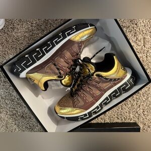 Fendi Fendace
Trigreca